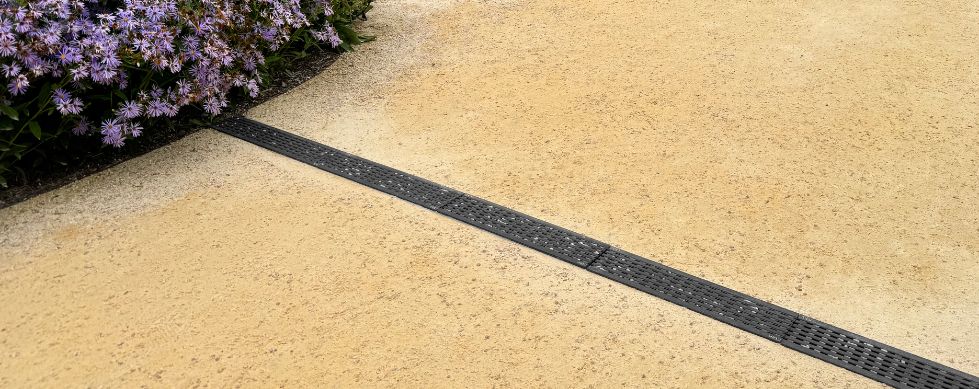 Intercept Complete the Look Grating at RHS Wisley Gardens